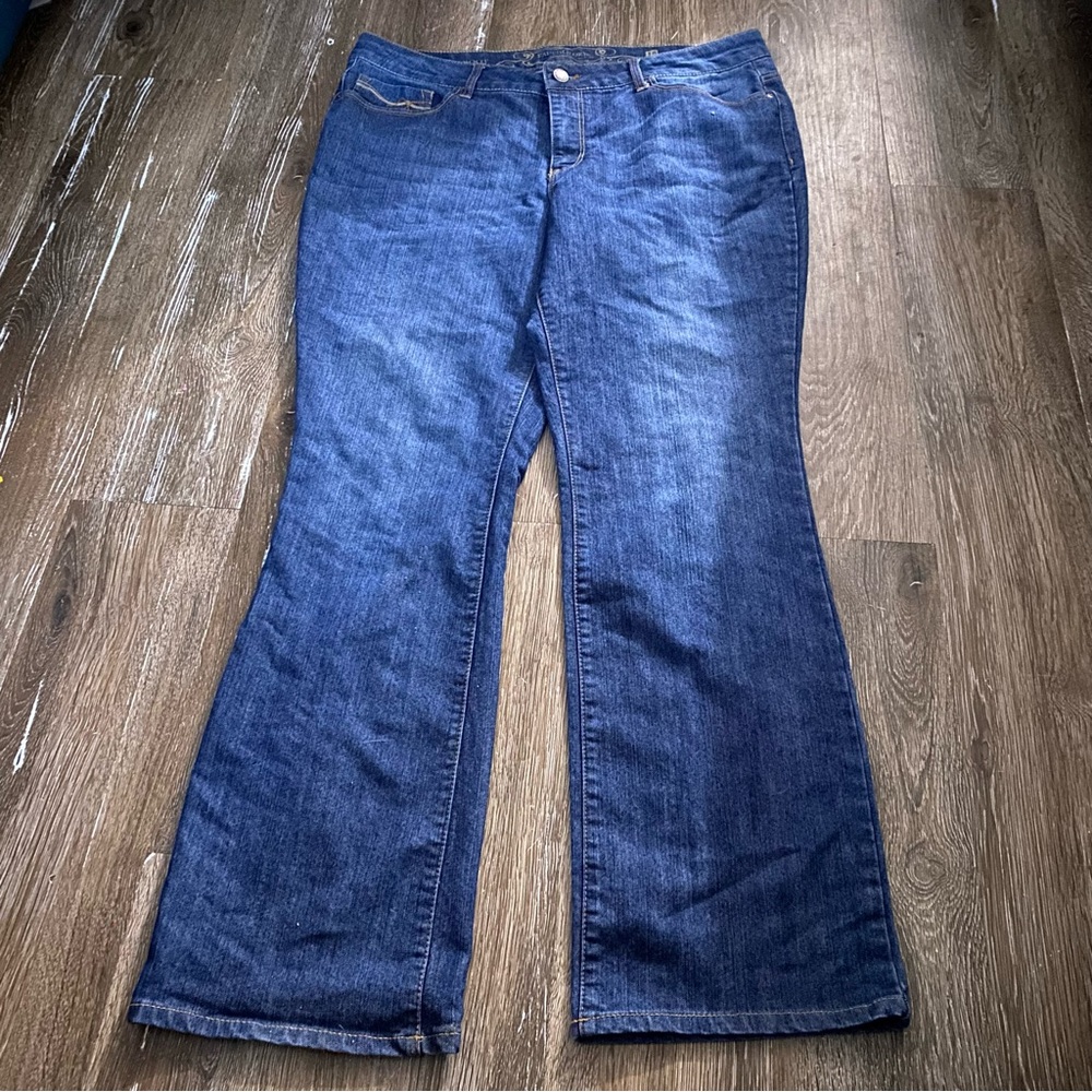 Faded Glory Jeans Women’s Size 18A Classic Blue Dark Wash Boot Cut